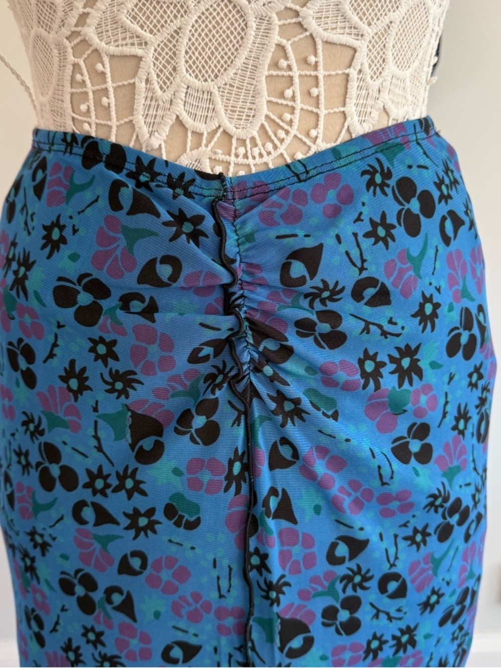ANNA SUI Cornflower Multi Mesh Skirt NWT Small - Picture 3 of 5